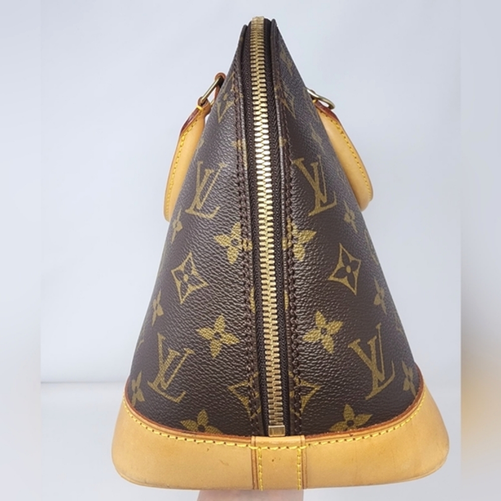Louis Vuitton Alma PM - Picture 7 of 16